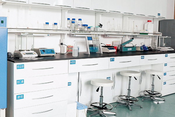 實驗室家具都有哪些東西？怎么選購好的實驗室家具？