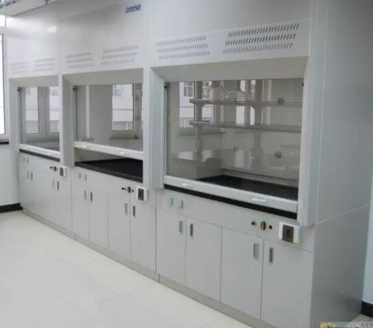 如何選擇實驗室通風櫥？