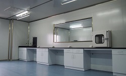 全鋼型實(shí)驗(yàn)室工作臺部件具有什么樣的特點(diǎn)？